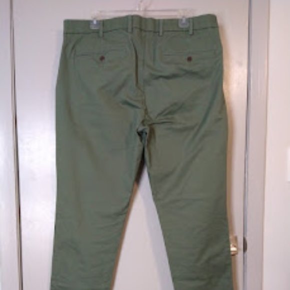 GAP Khaki Slim Fit Pant - Picture 2 of 5